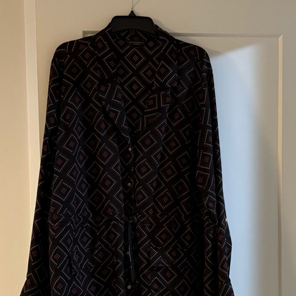 Geometric Patterned Blouse - Picture 1 of 2